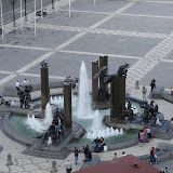 Use-It haritalarıyla geziyoruz, yüksek bir binanın üzerinden şehri panoramik görebiliyoruz ama fotoğraflarda gösteremiyoruz. Parça parça gösterebiliyoruz.